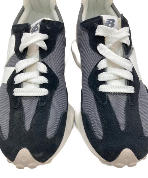 NEW BALANCE（ニューバランス）NEW BALANCE (ニューバランス) U327FE ホワイト×ネイビー サイズ:US7の古着・服飾アイテム