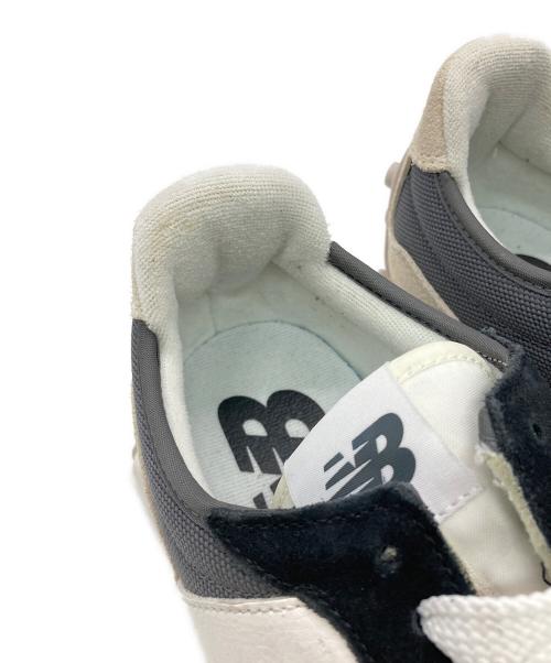 NEW BALANCE（ニューバランス）NEW BALANCE (ニューバランス) U327FE ホワイト×ネイビー サイズ:US7の古着・服飾アイテム