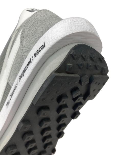 NIKE（ナイキ）NIKE (ナイキ) sacai (サカイ) FRAGMENT DESIGN (フラグメントデザイン) LD WAFFLE/SF グレー×ホワイト サイズ:US10の古着・服飾アイテム