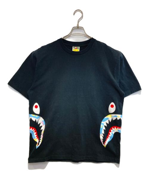 A BATHING APE（アベイシングエイプ）A BATHING APE (アベイシングエイプ) シャークプリントTシャツ ブラック サイズ:Lの古着・服飾アイテム