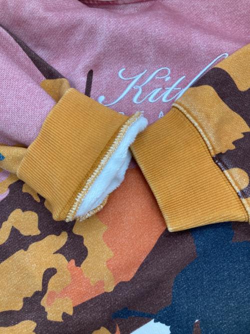 KITH TREATS（キストリーツ）KITH TREATS (キストリーツ) キャンプファイヤーフーディー ダスティクォーツ ピンク×イエロー サイズ:Sの古着・服飾アイテム