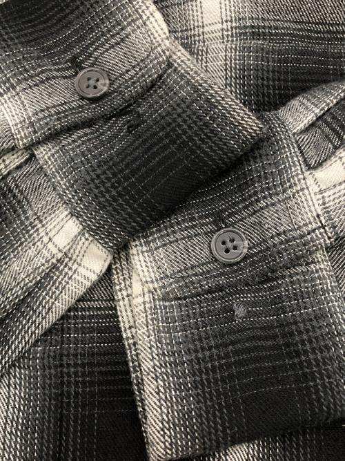 X-LARGE（エクストララージ）X-LARGE (エクストララージ) OLD ENGLISH L/S FLANNEL SHIRT ブラック×ホワイト サイズ:Mの古着・服飾アイテム