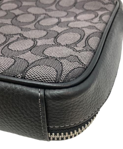 COACH（コーチ）COACH (コーチ) スタントンクロスボディシグネチャー ジャカード ブラック×グレーの古着・服飾アイテム