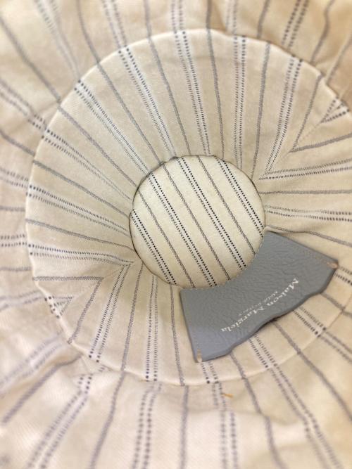 Maison Margiela（メゾンマルジェラ）Maison Margiela (メゾンマルジェラ) ファイヤーバケットバッグ ベージュの古着・服飾アイテム