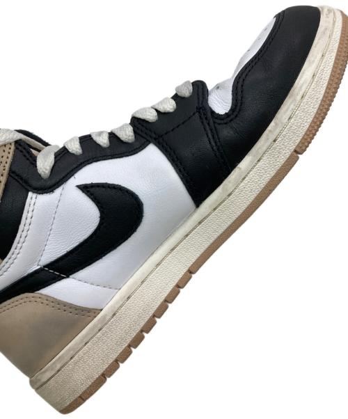NIKE（ナイキ）NIKE (ナイキ) WMNS AIR JORDAN 1 RETRO HIGH OG ベージュ×ブラック サイズ:US7の古着・服飾アイテム