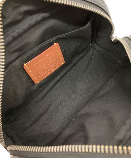 COACH（コーチ）COACH (コーチ) スモール トラベル キット・シグネチャー キャンバス ブラックの古着・服飾アイテム