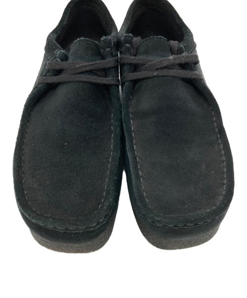 CLARKS（クラークス）CLARKS (クラークス) Wallabee Black Suede ブラック サイズ:US8 1/2の古着・服飾アイテム