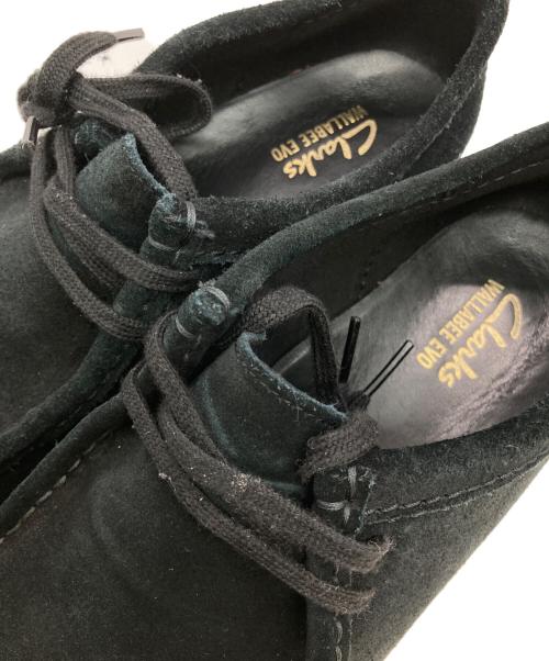 CLARKS（クラークス）CLARKS (クラークス) Wallabee Black Suede ブラック サイズ:US8 1/2の古着・服飾アイテム
