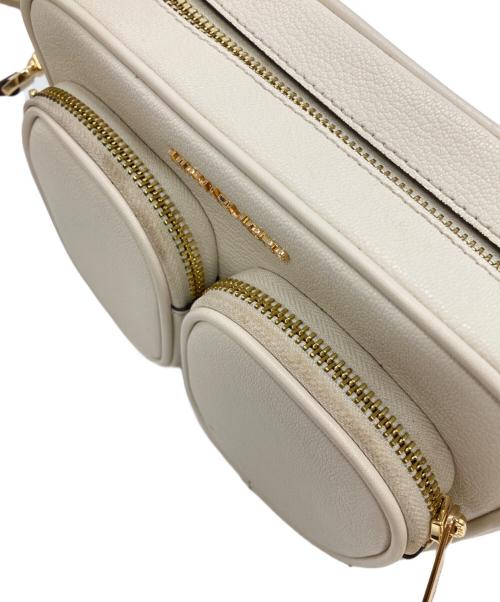 MICHAEL KORS（マイケルコース）MICHAEL KORS (マイケル・コース) レザーポケットクロスボディ ウィズアタッチミディアム アイボリーの古着・服飾アイテム