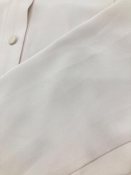 Tnewties（トゥエンティーズ）Tnewties (トゥエンティーズ) バックプリーツシャツ アイボリー サイズ:Mの古着・服飾アイテム