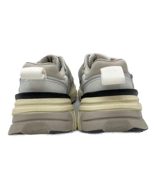 NIKE（ナイキ）NIKE (ナイキ) V2K RUN ホワイト サイズ:US7の古着・服飾アイテム