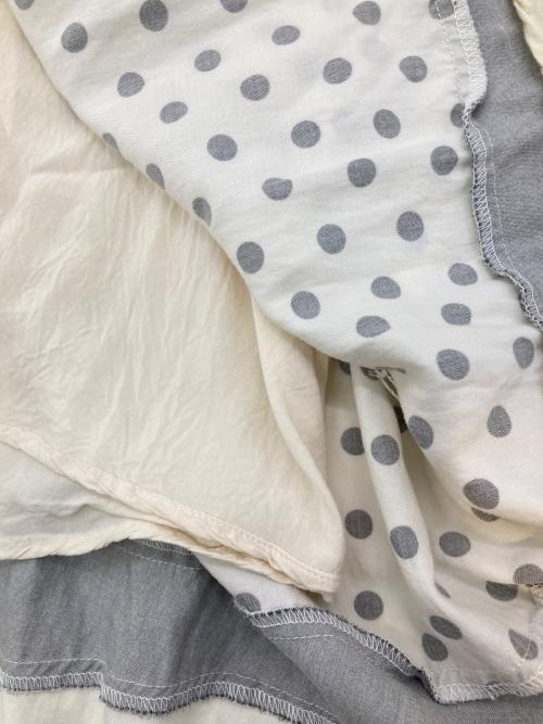 Tnewties（トゥエンティーズ）Tnewties (トゥエンティーズ) 小鳥が洗濯物干しを手伝ってくれますセットアップブラウス アイボリー×ブラック サイズ:Lの古着・服飾アイテム