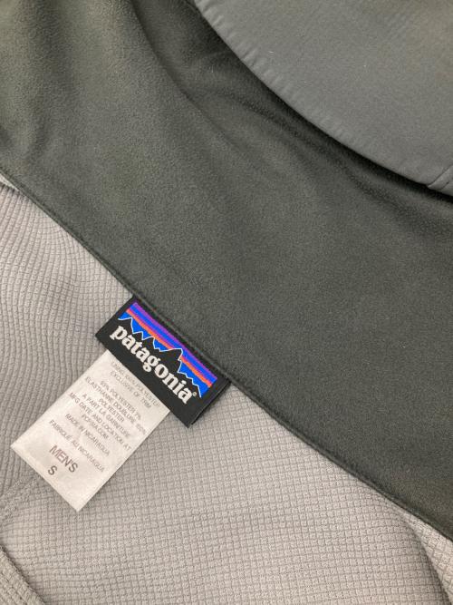 Patagonia（パタゴニア）Patagonia (パタゴニア) Adze Hoody グレー サイズ:Sの古着・服飾アイテム