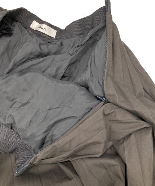 ebure（エブール）ebure (エブール) ボタニカルコットンプリーツフレアスカート グレー サイズ:36の古着・服飾アイテム