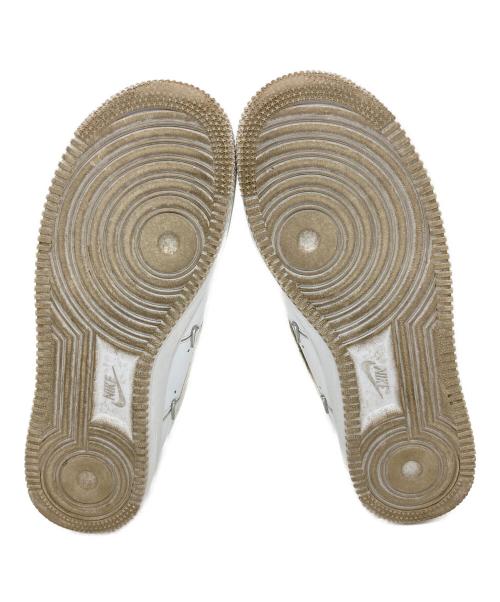 NIKE（ナイキ）NIKE (ナイキ) WMNS AIR FORCE 1 '07 LX ホワイト サイズ:US9の古着・服飾アイテム