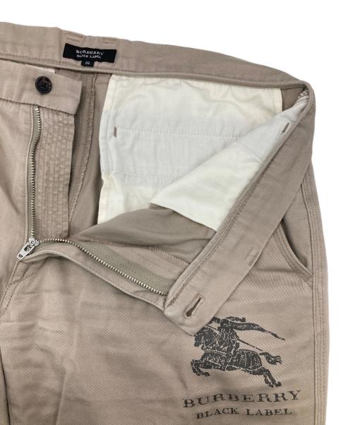 BURBERRY BLACK LABEL（バーバリーブラックレーベル）BURBERRY BLACK LABEL (バーバリーブラックレーベル) ホースプリントチノパン ベージュ サイズ:82の古着・服飾アイテム