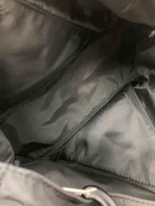 OUTDOOR（アウトドア）OUTDOOR (アウトドア) Risley (リズレー) Triangle mini bag with frills ブラックの古着・服飾アイテム