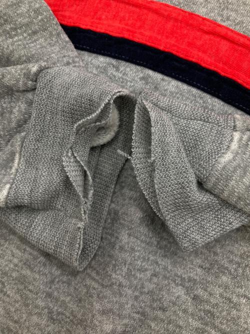 Champion（チャンピオン）Champion (チャンピオン) ［古着］ポロカラースウェット グレー×レッド サイズ:Lの古着・服飾アイテム