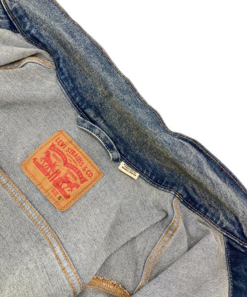 LEVI'S（リーバイス）LEVI'S (リーバイス) トラッカージャケット インディゴ サイズ:Sの古着・服飾アイテム