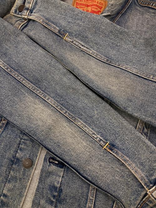 LEVI'S（リーバイス）LEVI'S (リーバイス) トラッカージャケット インディゴ サイズ:Sの古着・服飾アイテム