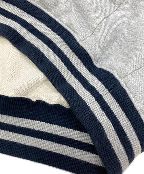 GUCCI（グッチ）GUCCI (グッチ) Embroidered Logo Hoodie グレー サイズ:Mの古着・服飾アイテム