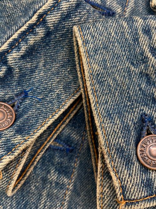 LEVI'S（リーバイス）LEVI'S (リーバイス) ［古着］4thデニムトラッカージャケット インディゴ サイズ:Sの古着・服飾アイテム