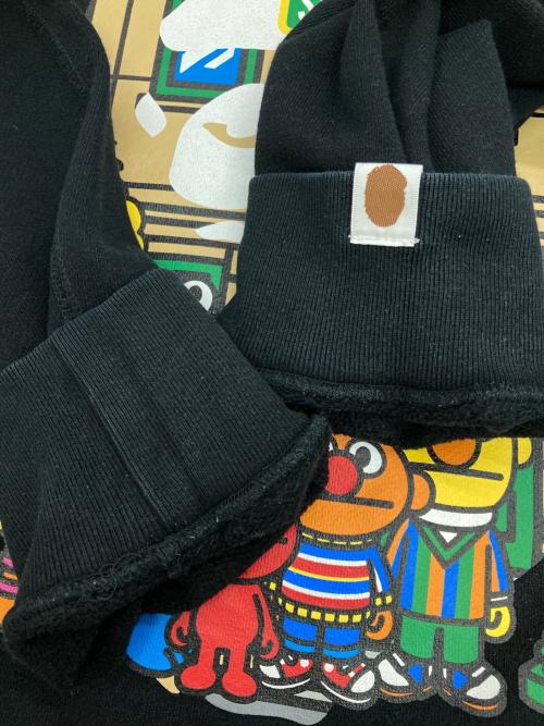 A BATHING APE（アベイシングエイプ）A BATHING APE (アベイシングエイプ) SESAME STREET (セサミストリート) PULLOVER HOODIE ブラック サイズ:Lの古着・服飾アイテム