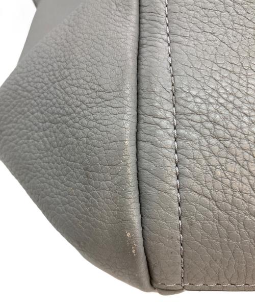 MARC JACOBS（マークジェイコブス）MARC JACOBS (マークジェイコブス) THE TAG TOTE グレーの古着・服飾アイテム