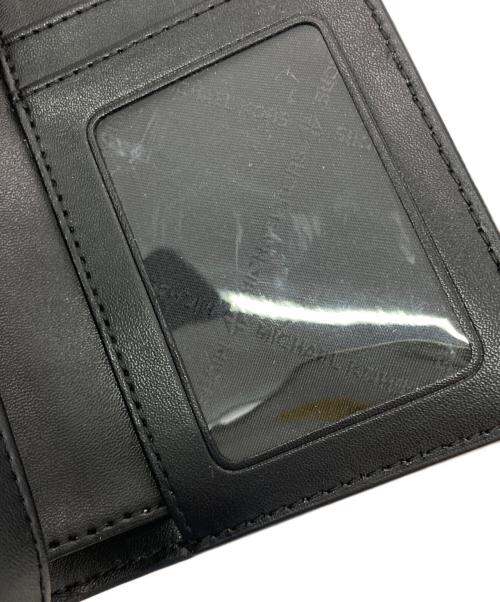 MICHAEL KORS（マイケルコース）MICHAEL KORS (マイケルコース) JET SET TRAVELツートーンビルフォールドジップ コンパクト ウォレット ミディアム ブラック×ホワイトの古着・服飾アイテム