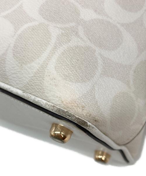 COACH（コーチ）COACH (コーチ) ケイティサッチェル 2WAYショルダーバッグ ホワイトの古着・服飾アイテム