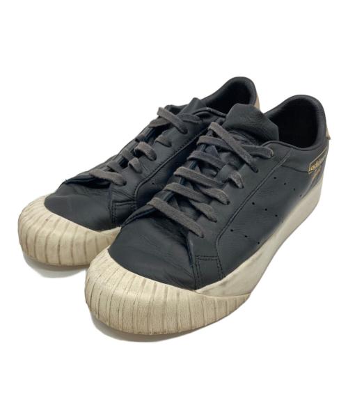 adidas（アディダス）adidas (アディダス) Everyn ブラック×ホワイト サイズ:US8 1/2の古着・服飾アイテム