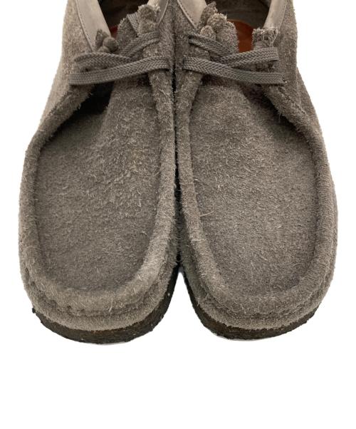 CLARKS（クラークス）CLARKS (クラークス) WALLABEE グレー サイズ:8 1/2の古着・服飾アイテム