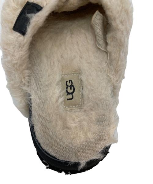 UGG（アグ）UGG (アグ) ファーサンダル ホワイト サイズ:USA7の古着・服飾アイテム