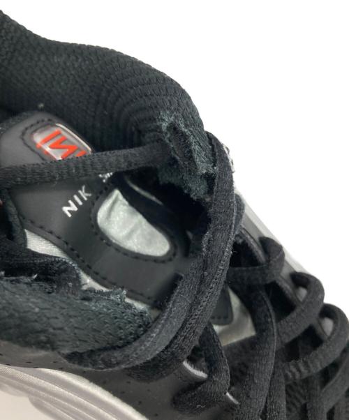 NIKE（ナイキ）NIKE (ナイキ) SHOX R4 シルバー×ブラック サイズ:US8.5の古着・服飾アイテム