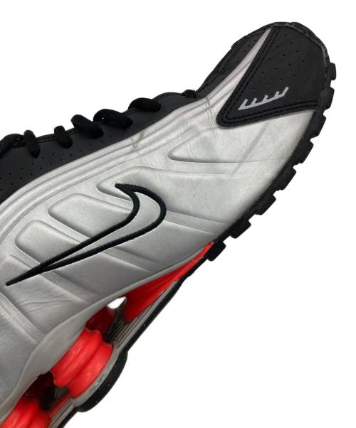 NIKE（ナイキ）NIKE (ナイキ) SHOX R4 シルバー×ブラック サイズ:US8.5の古着・服飾アイテム