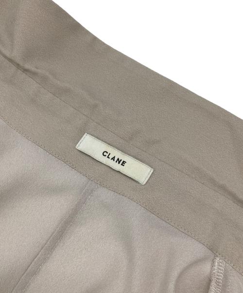 CLANE（クラネ）CLANE (クラネ) パネルフラワーシャツ ベージュ サイズ:2の古着・服飾アイテム
