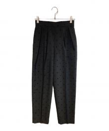 NOLLEY'S（ノーリーズ）の古着「ウォッシャブルドットツッキリツータックテーパードパンツ」｜ブラック