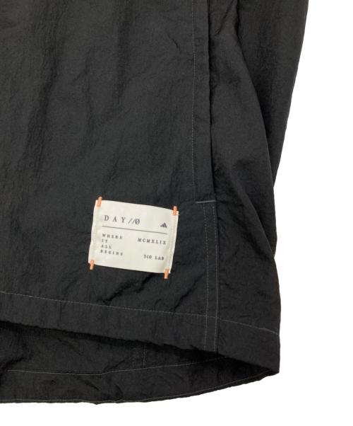 adidas（アディダス）adidas (アディダス) DAY//Oウーブンジャケット ブラック サイズ:XLの古着・服飾アイテム