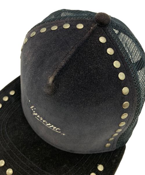 SUPREME（シュプリーム）SUPREME (シュプリーム) Studded Velvet Mesh Back 5-Panel Cap ネイビーの古着・服飾アイテム