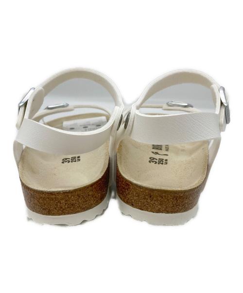 BIRKENSTOCK（ビルケンシュトック）BIRKENSTOCK (ビルケンシュトック) Rio BS ホワイト サイズ:39の古着・服飾アイテム