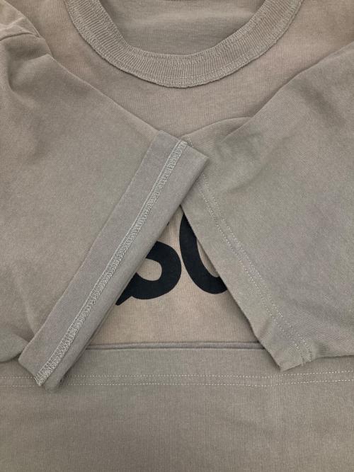 sacai（サカイ）sacai (サカイ) eric haze (エリック・ヘイズ) AS ONE T-Shirt オリーブ サイズ:3の古着・服飾アイテム
