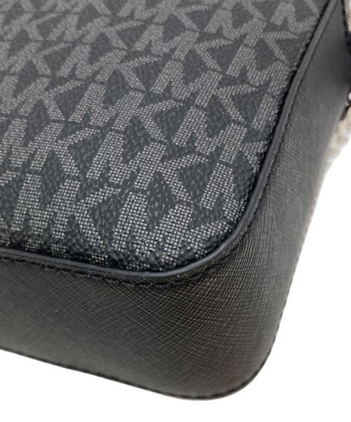 MICHAEL KORS（マイケルコース）MICHAEL KORS (マイケルコース) JET SET ITEM LG EW CROSSBODY ブラックの古着・服飾アイテム