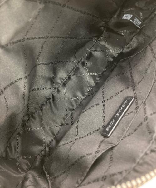 MICHAEL KORS（マイケルコース）MICHAEL KORS (マイケルコース) JET SET ITEM LG EW CROSSBODY ブラックの古着・服飾アイテム