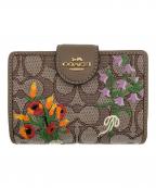 COACHコーチ）の古着「ミディアム コーナー ジップ ウォレット・シグネチャー ジャカード・フローラル エンブロイダリー」｜ブラウン