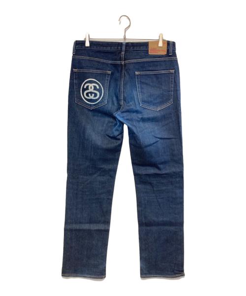 stussy（ステューシー）stussy (ステューシー) バックプリントデニムパンツ インディゴ サイズ:34の古着・服飾アイテム