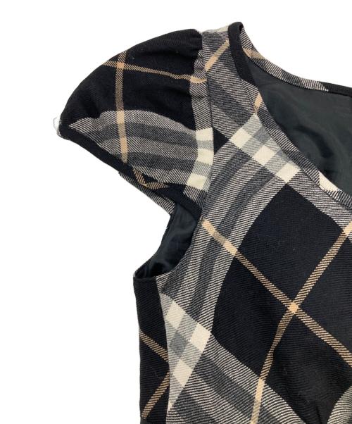 BURBERRY BLUE LABEL（バーバリー ブルー レーベル）BURBERRY BLUE LABEL (バーバリー ブルー レーベル) チェックショートスリーブワンピース ブラック×ホワイト サイズ:36の古着・服飾アイテム
