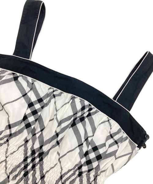 BURBERRY BLUE LABEL（バーバリー ブルー レーベル）BURBERRY BLUE LABEL (バーバリー ブルー レーベル) キャミソールワンピース ホワイト×ブラック サイズ:38の古着・服飾アイテム