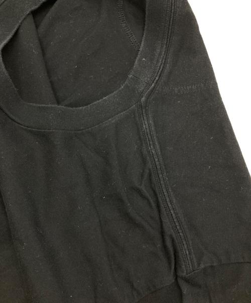WHITE MOUNTAINEERING（ホワイトマウンテ二アニング）WHITE MOUNTAINEERING (ホワイトマウンテ二アニング) LOGO PRINTED T-SHIRT ブラック サイズ:3の古着・服飾アイテム