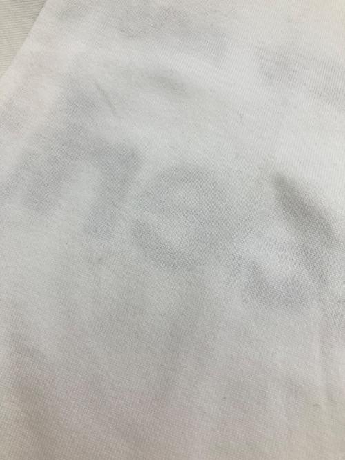 WHITE MOUNTAINEERING（ホワイトマウンテ二アニング）WHITE MOUNTAINEERING (ホワイトマウンテ二アニング) LOGO PRINTED T-SHIRT ホワイト サイズ:3の古着・服飾アイテム