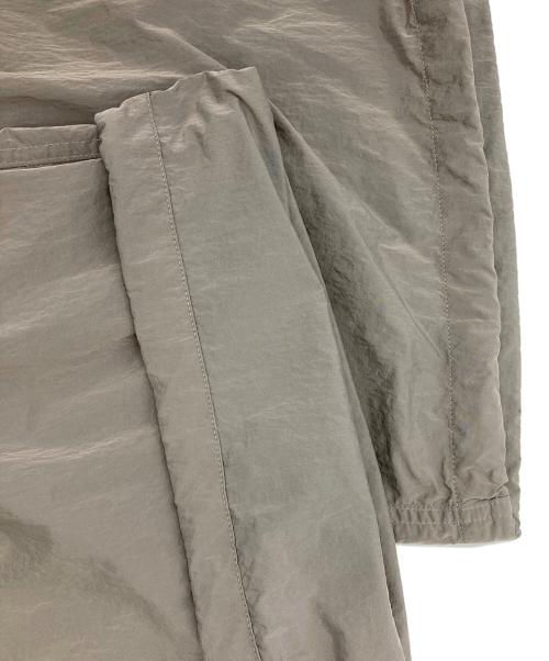 MAISON SPECIAL（メゾンスペシャル）MAISON SPECIAL (メゾンスペシャル) Parachute Prime-Wide Pants グレーの古着・服飾アイテム